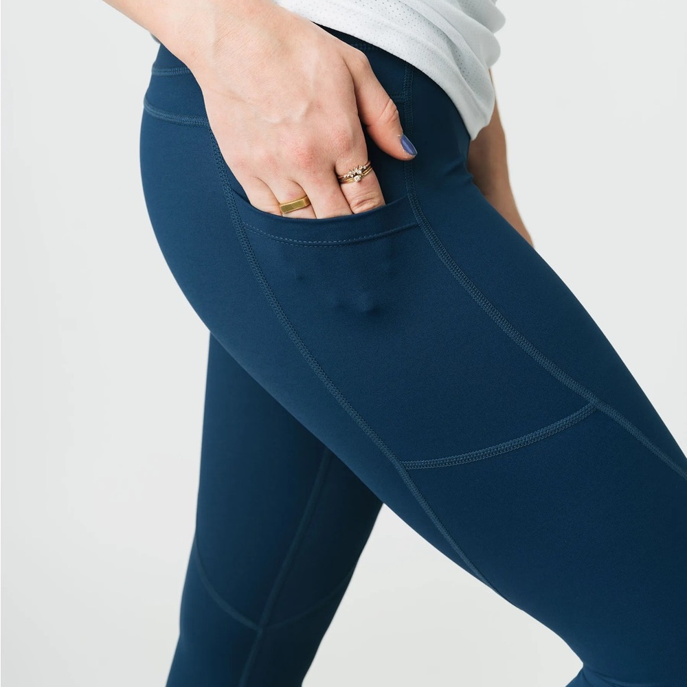 Zyia Navy Light n Tight Capri